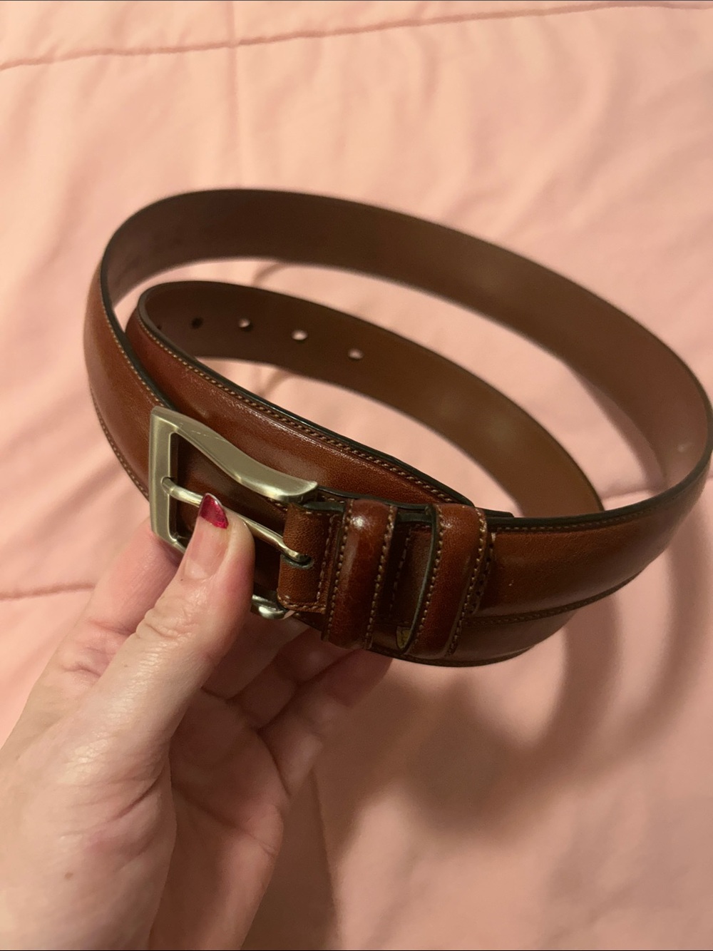 Classic Brown Leather Men's Belt - like new. Perry Ellis. 38/95.